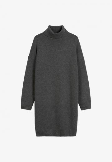 Вязаное платье