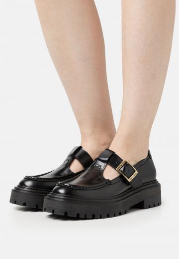 Полуботинки