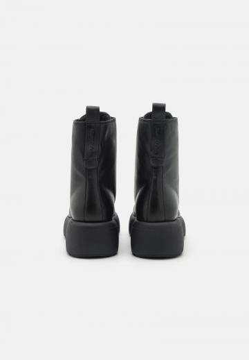 Полусапожки на платформе