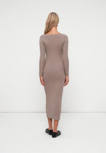 Вязаное платье