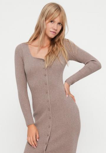 Вязаное платье