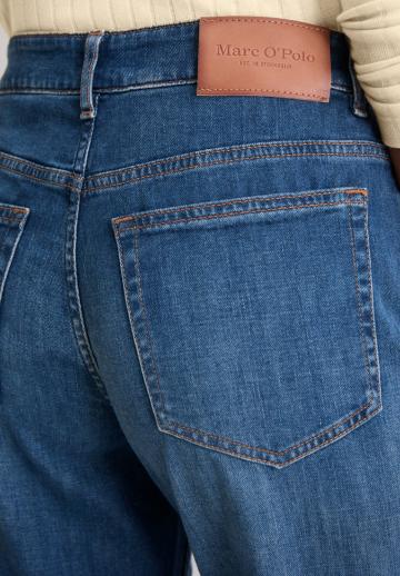 Клешеные джинсы