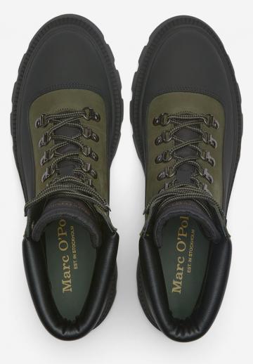 Ботинки на шнуровке