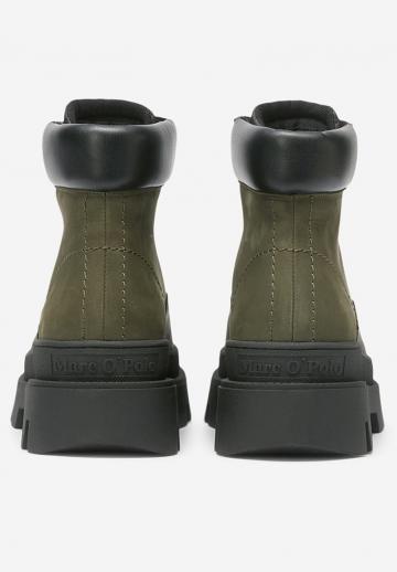 Ботинки на шнуровке