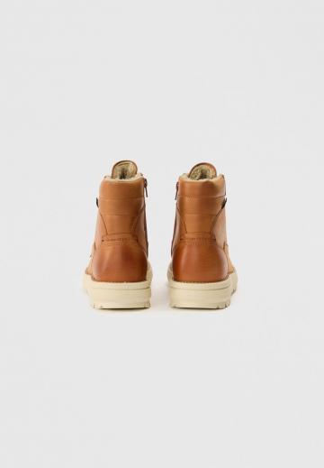 Зимние ботинки