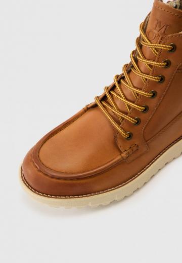 Зимние ботинки