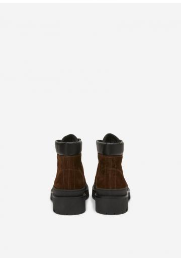 Ботинки на шнуровке