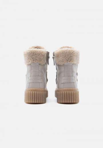 Зимние ботинки