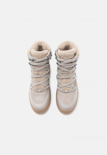 Зимние ботинки