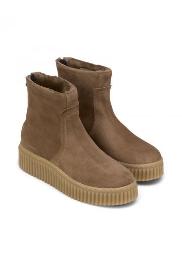 Зимние ботинки