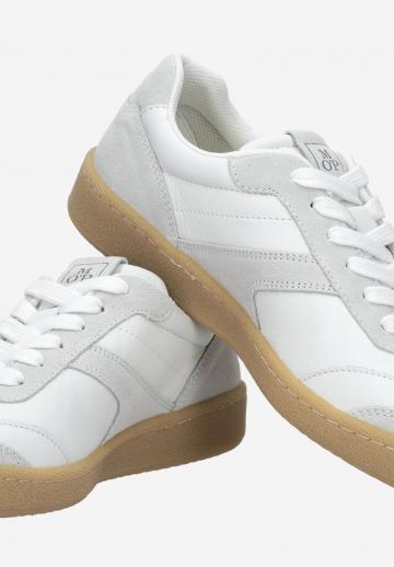 Ботинки на шнуровке