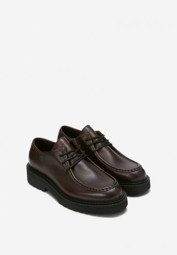 Ботинки на шнуровке