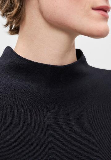 Вязаное платье