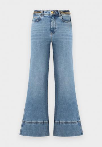 Клешеные джинсы