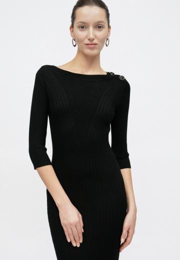 Вязаное платье