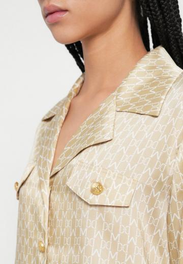 Атласная блузка