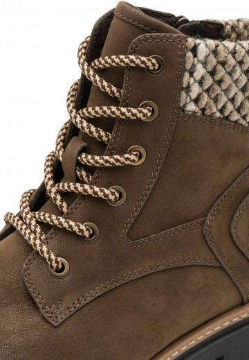 Ботинки на шнуровке