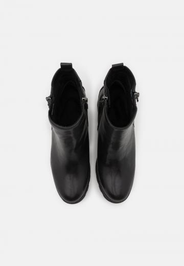 Полусапожки на платформе