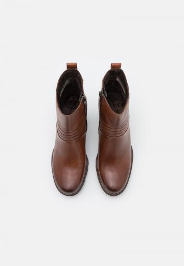 Полусапожки на высоком каблуке