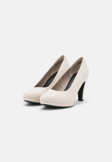 Туфли на высоком каблуке