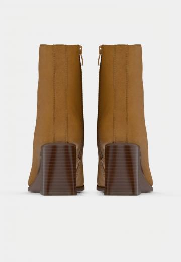 Полусапожки на высоком каблуке