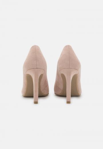 Туфли на высоком каблуке