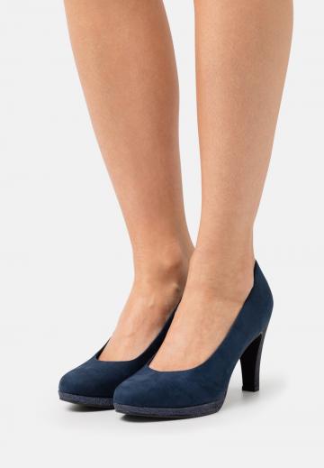 Туфли на высоком каблуке