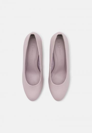 Туфли на высоком каблуке