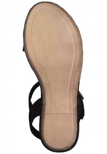 Босоножки на танкетке