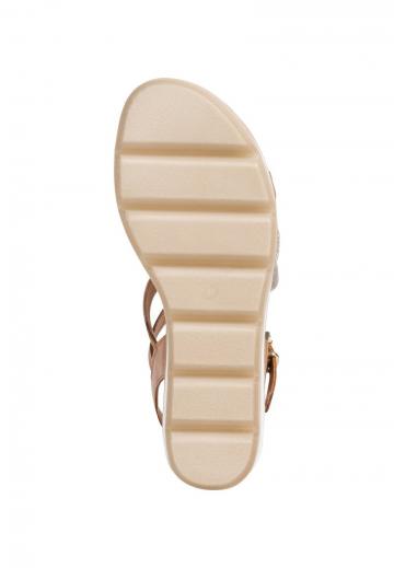 Босоножки на танкетке