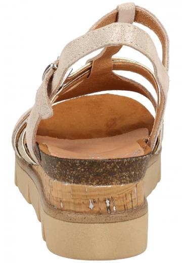 Босоножки на танкетке