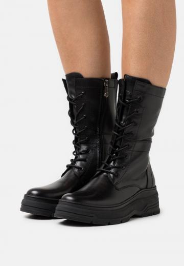 Сапоги на шнуровке