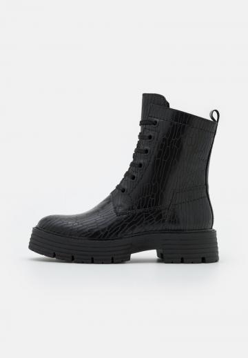 Широкие сапоги