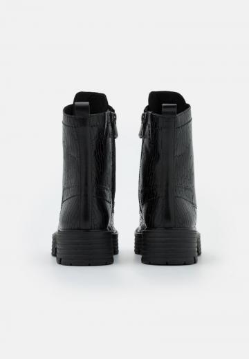 Широкие сапоги