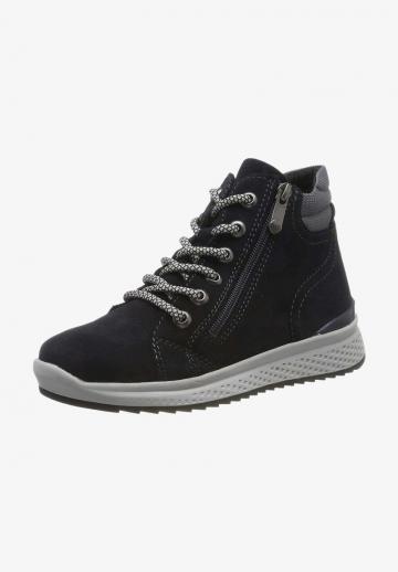 Ботинки на шнуровке