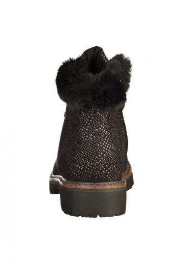 Ботинки на шнуровке