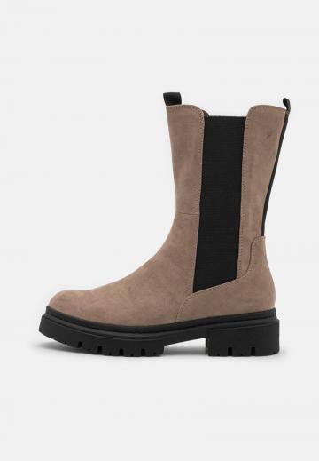 Широкие сапоги