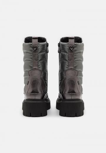 Зимние ботинки