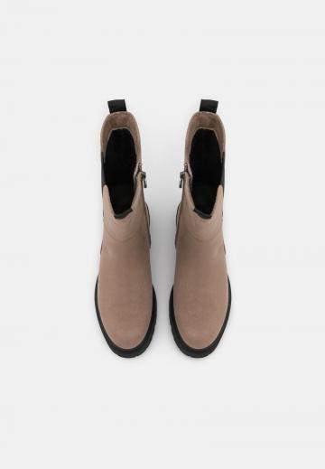 Широкие сапоги