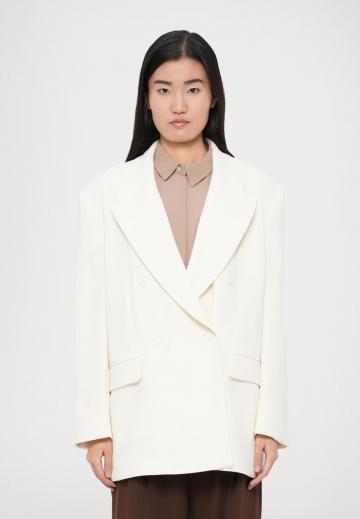 Длинный блейзер