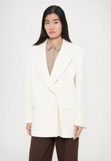 Длинный блейзер