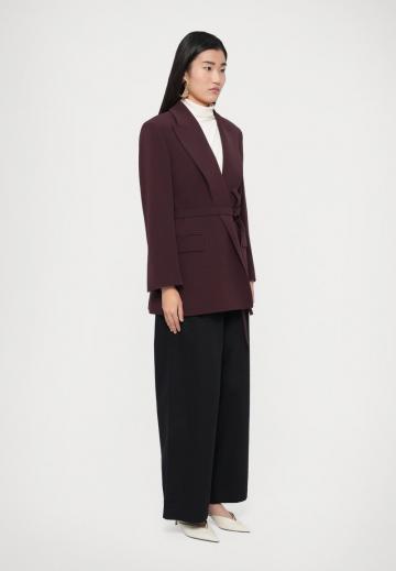 Длинный блейзер