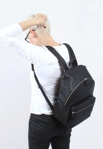 Кожаный рюкзак