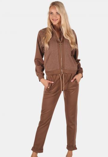 Спортивная куртка