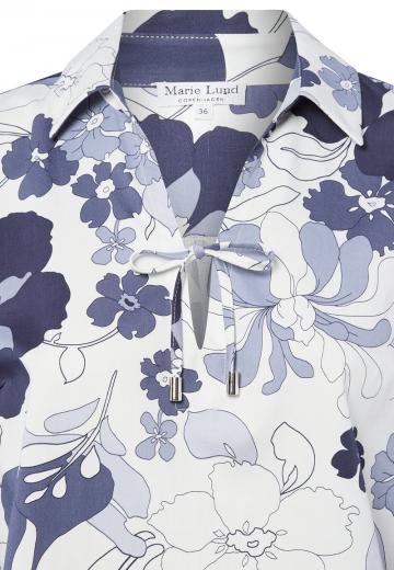 Атласная блузка