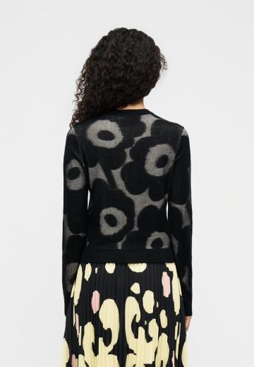 Жаккардовая вязаная кофта