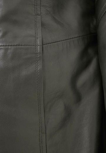 Короткое пальто