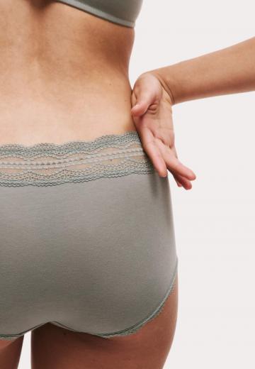 Бюстгальтер на косточках