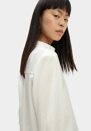 Атласная блузка