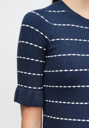 Вязаное платье